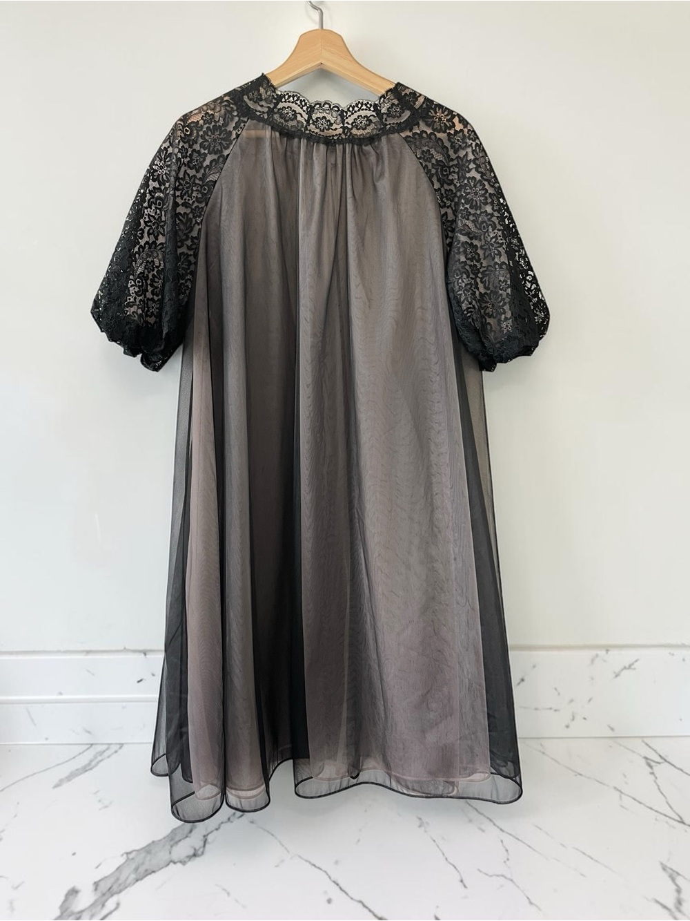 Vintage 60s 70s Vanity Fair Black Sheer Chiffon Lace Peignoir Nightgown size 34 - Picture 4 of 7